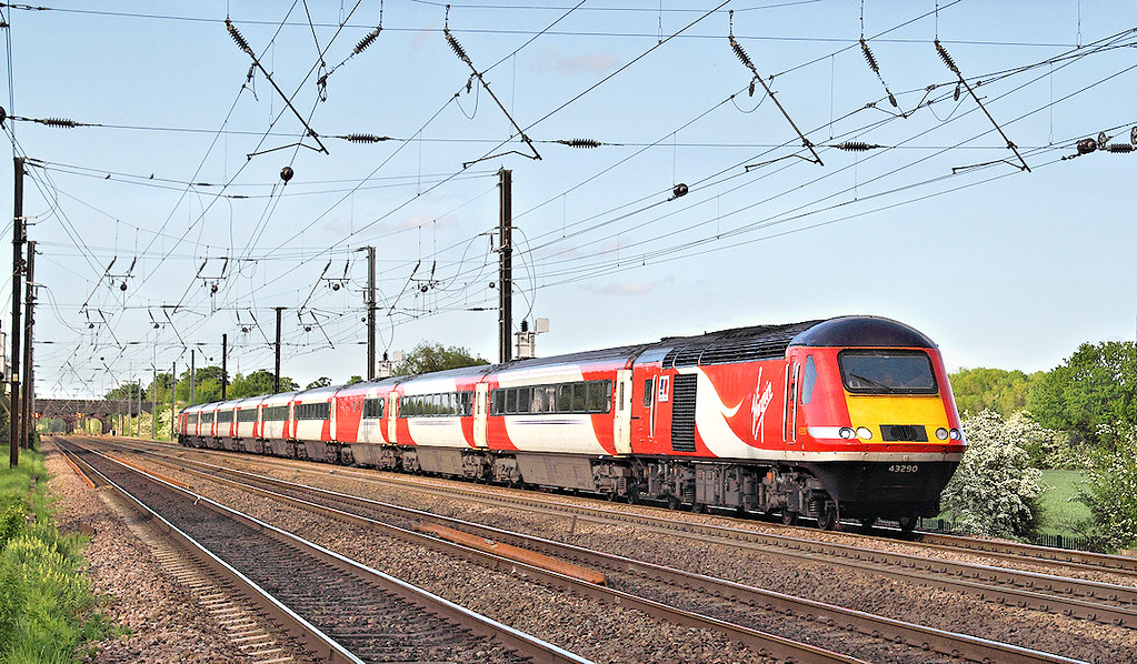ロンドンからマンチェスターへの英国のヴァージン列車を取る方法 G2rail Global Rail
