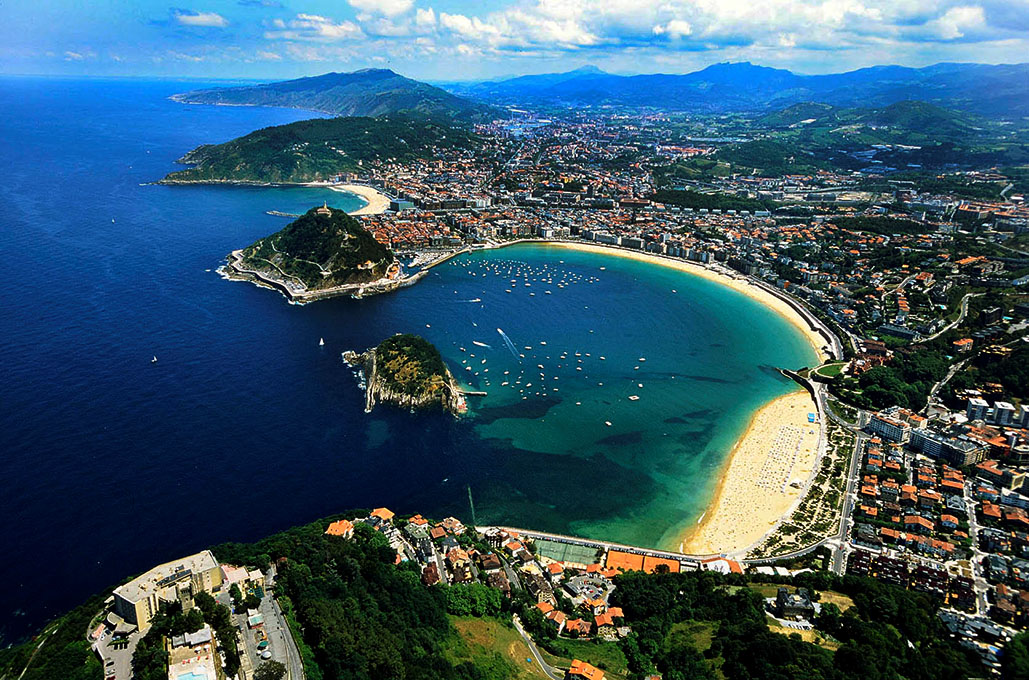 Take a train from Madrid Spain to surf at San Sebastian s beach